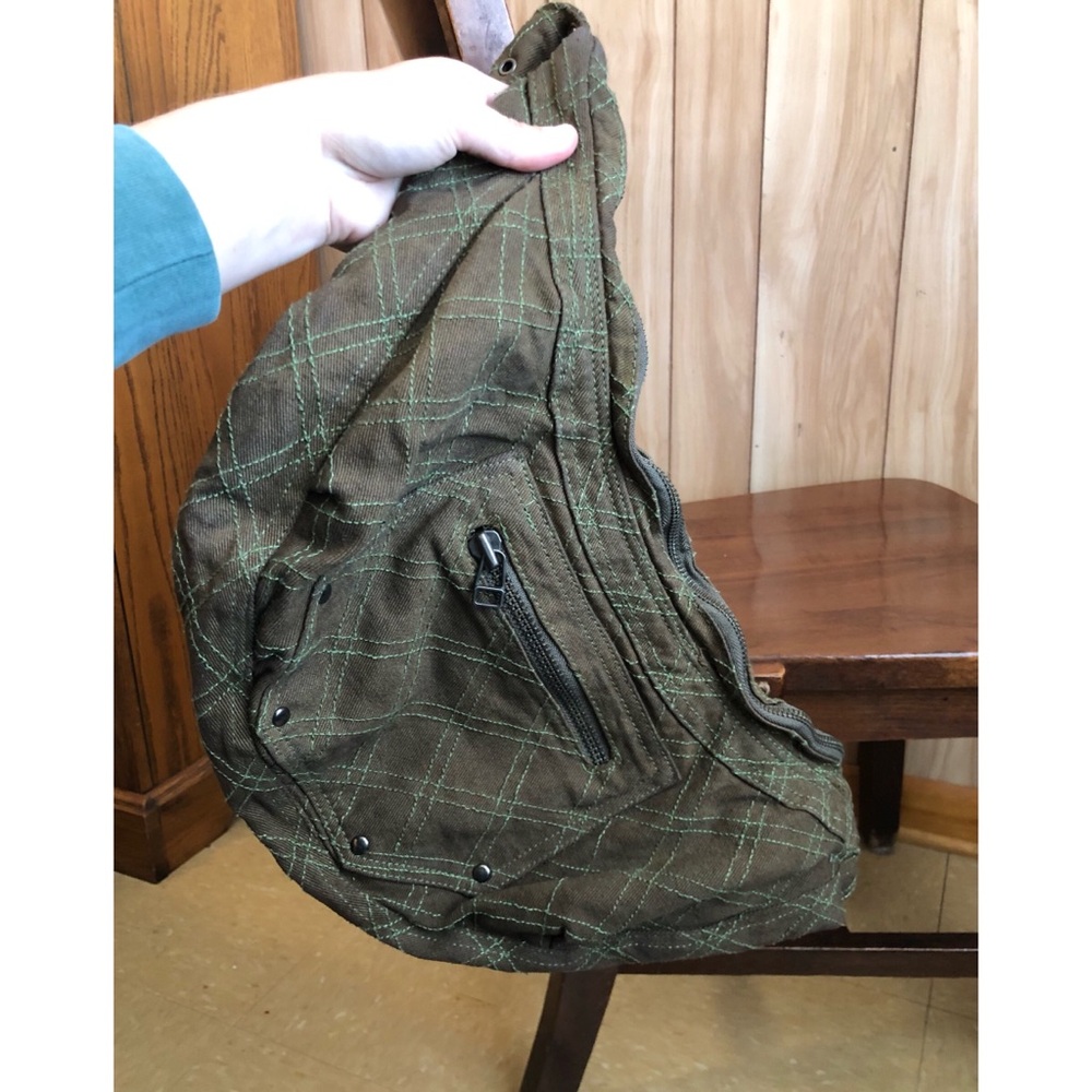 Urban Outfitters Darcie Denim sling shoulder bag - Picture 2 of 8